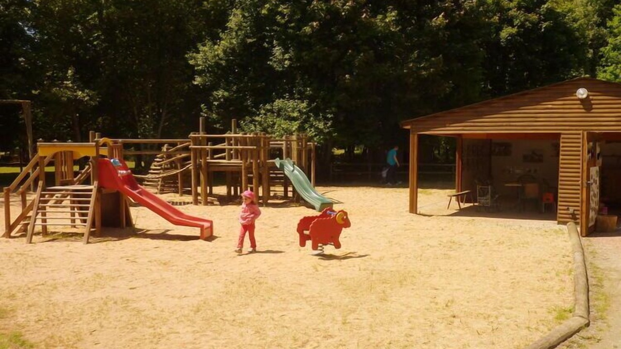 Photo of Others in Vasles
