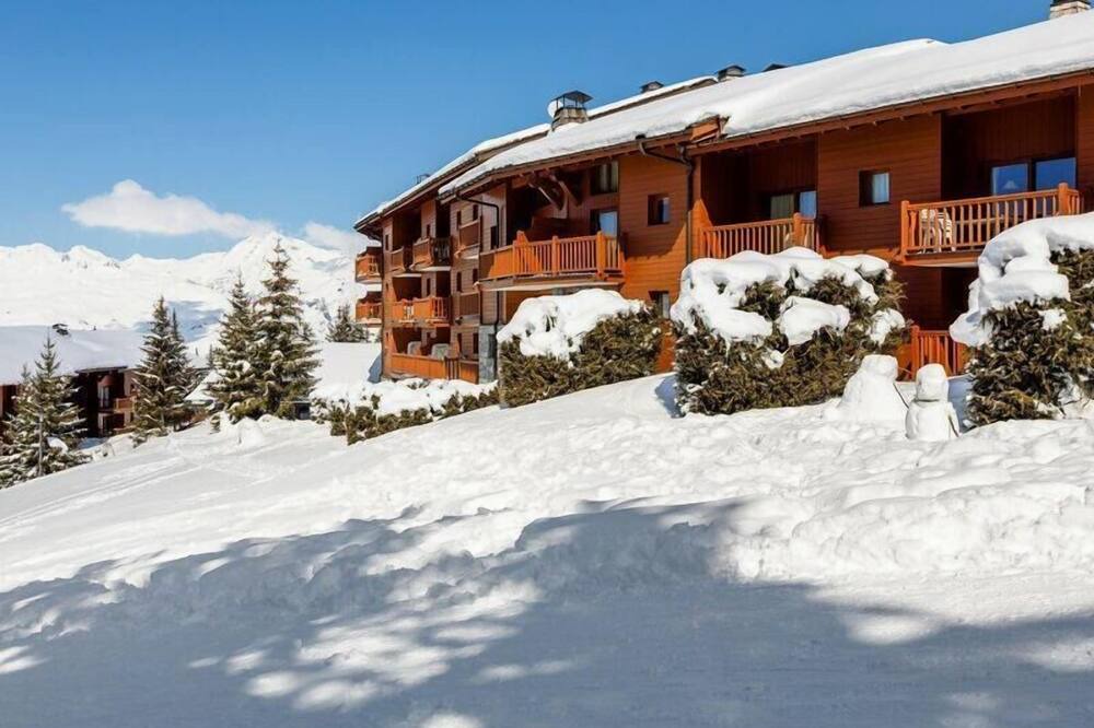 Photo of Outdoor in Arc-1800