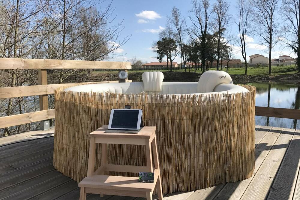 Photo of Patio Balcony in Veauchette