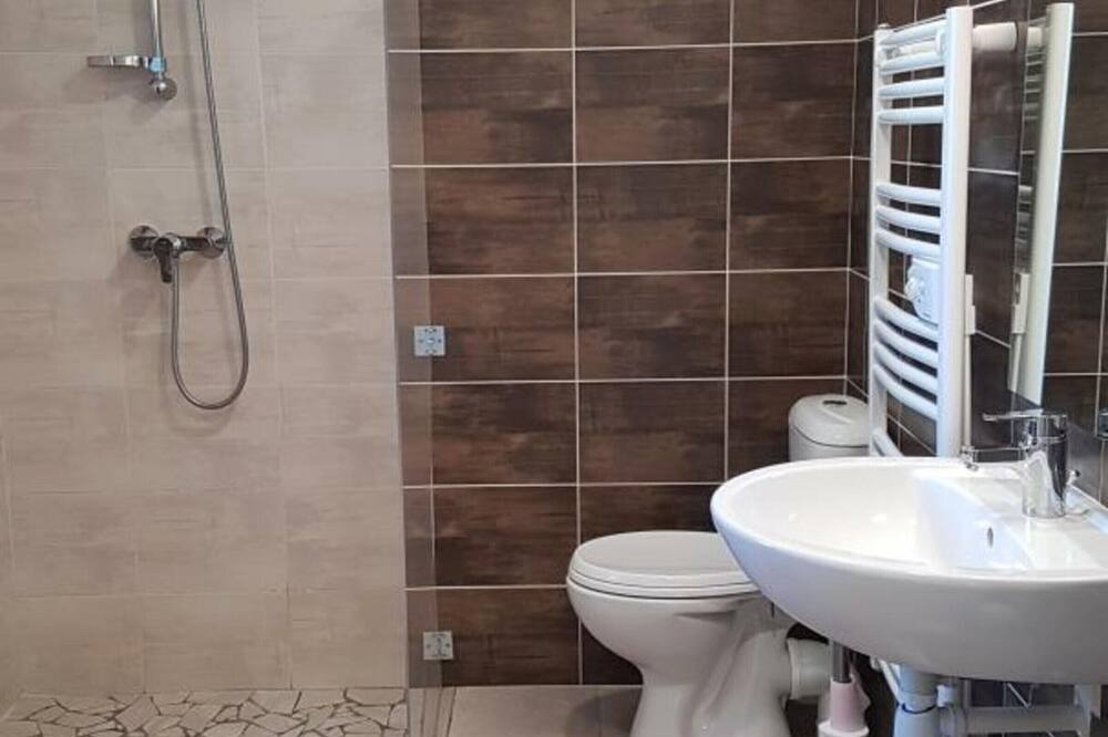 Photo of Bathroom in Veauchette