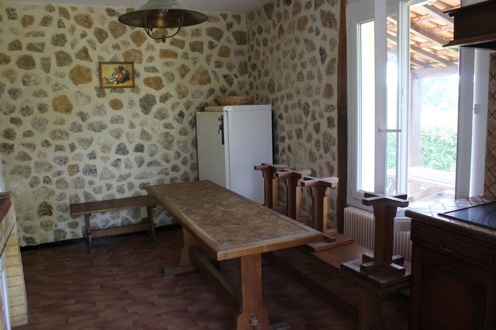 Photo of Livingroom in Montcabrier