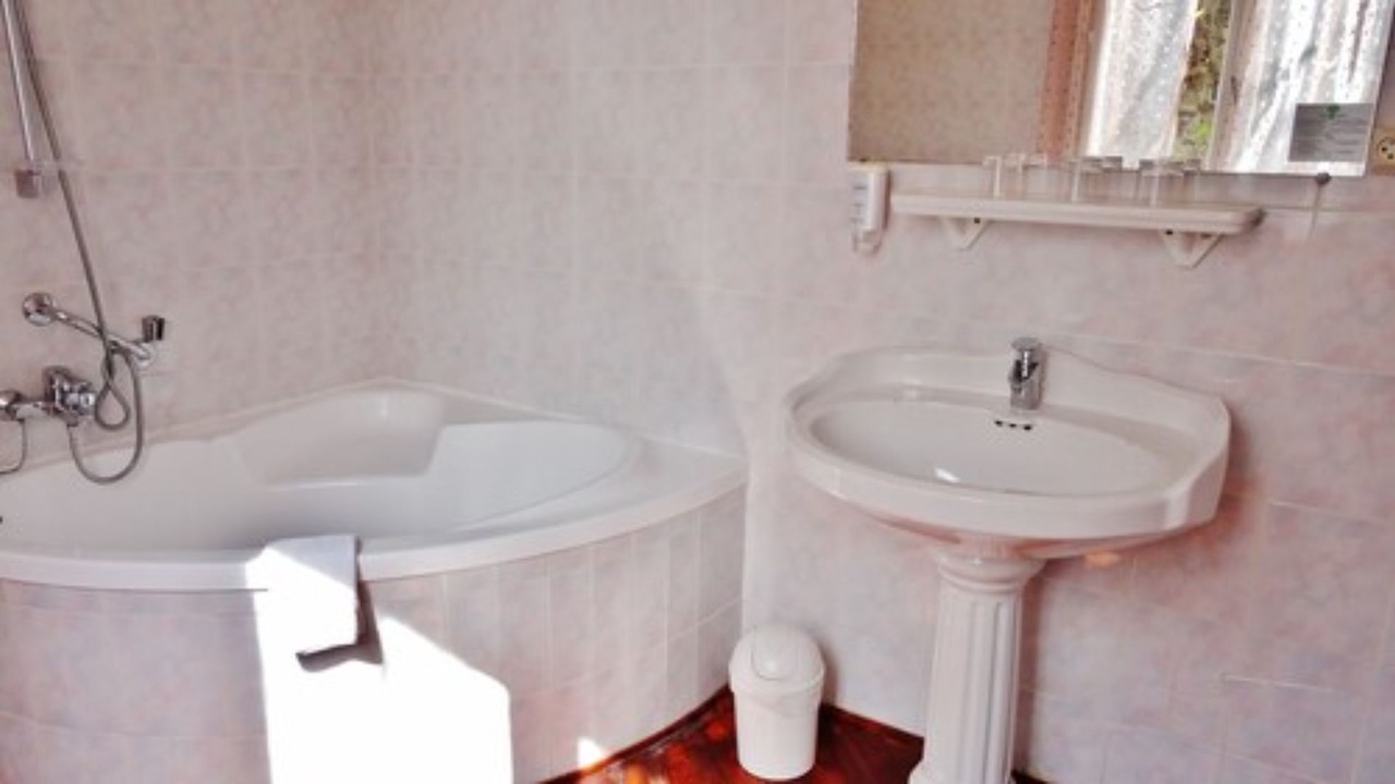 Photo of Bathroom in Arles City Centre