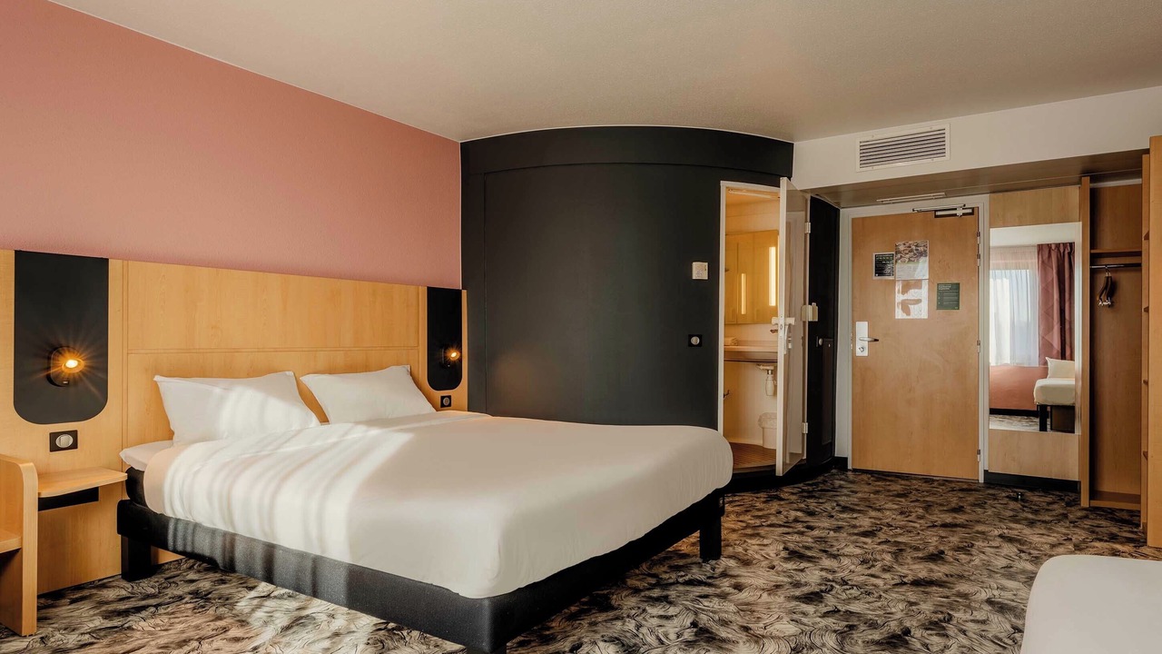 Photo of Bedroom in Maubeuge