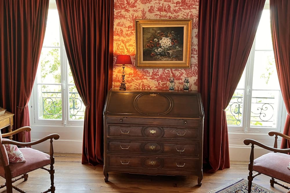 Photo of Bedroom in Montlevon