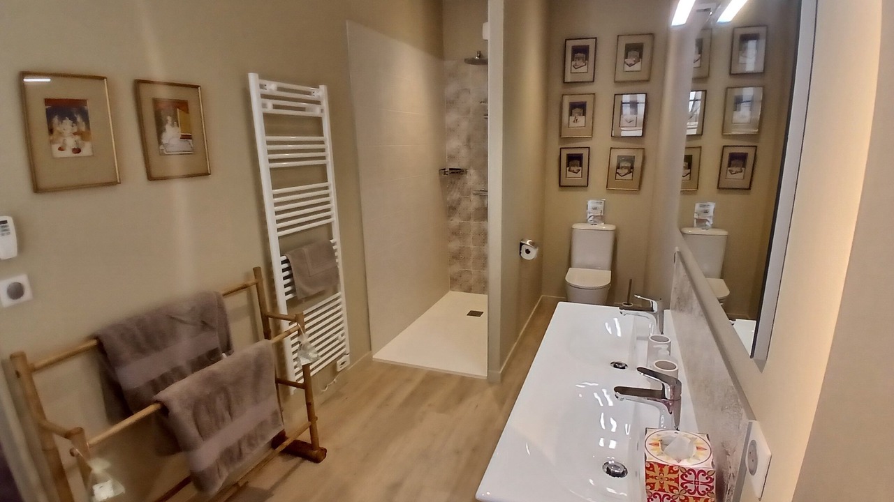 Photo of Bathroom in La Rochelle City Centre