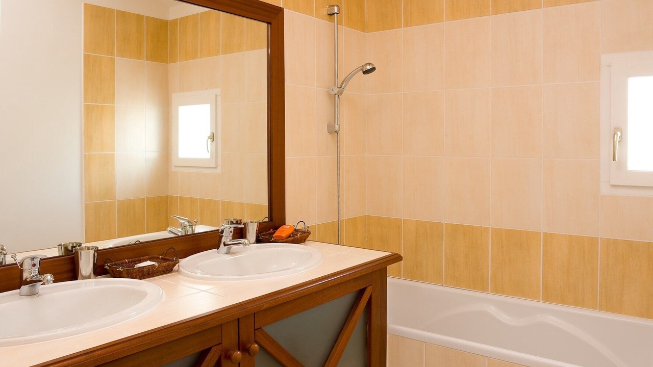 Photo of Bathroom in L'Aiguillon-sur-Vie
