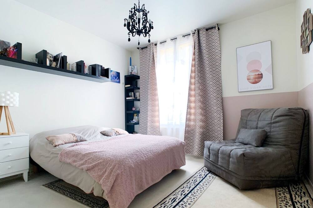 Photo of Bedroom in Montrouge