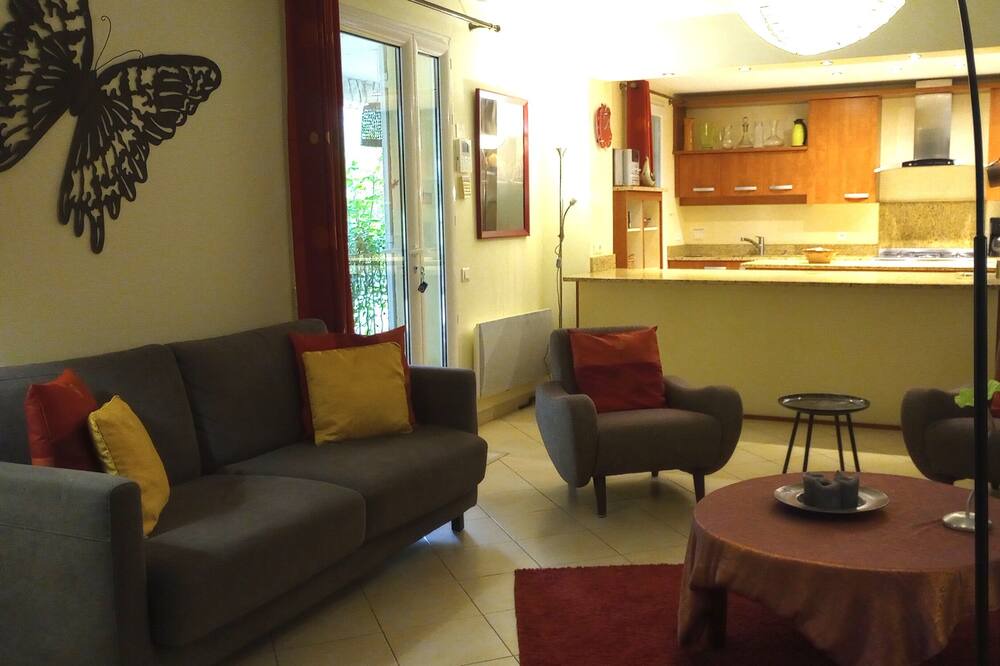 Photo of Livingroom in Sarrians