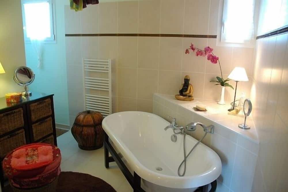 Photo of Bathroom in Sarrians