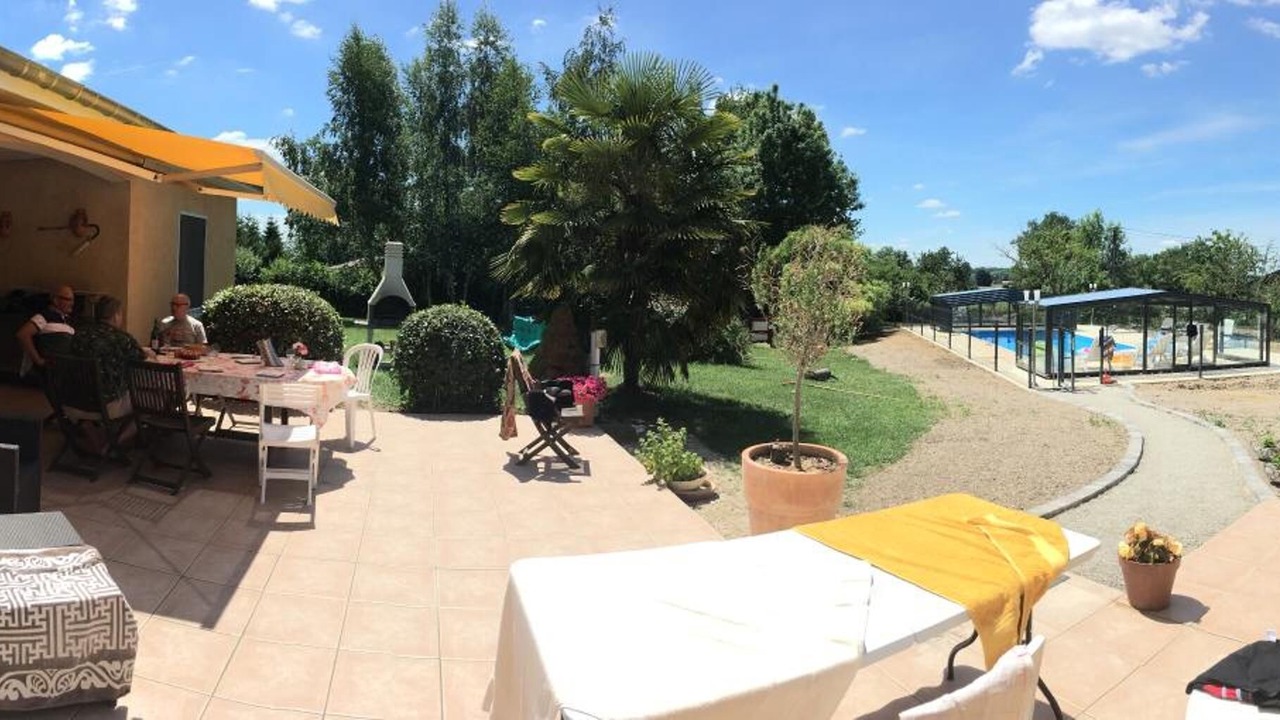 Photo of Patio Balcony in Chatillon-sur-Broue