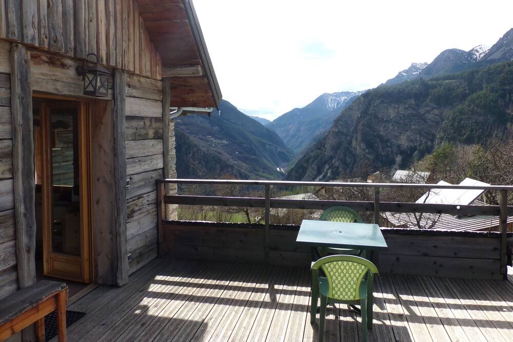 Photo of Patio Balcony in Montbardon