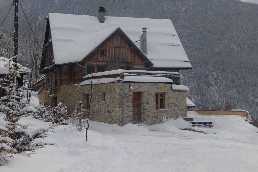 Photo of Outdoor in Montbardon