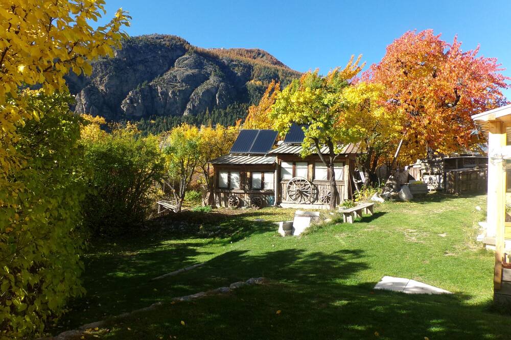 Photo of Outdoor in Montbardon
