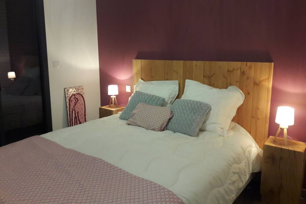 Photo of Bedroom in Proissans
