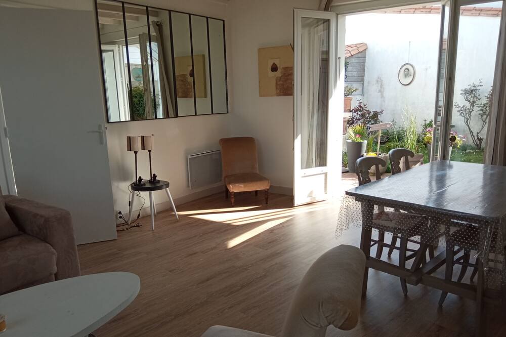 Photo of Livingroom in Sainte-Marie-de-Re
