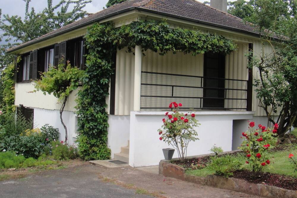 Photo of Outdoor in Saint-Martin-de-Fontenay