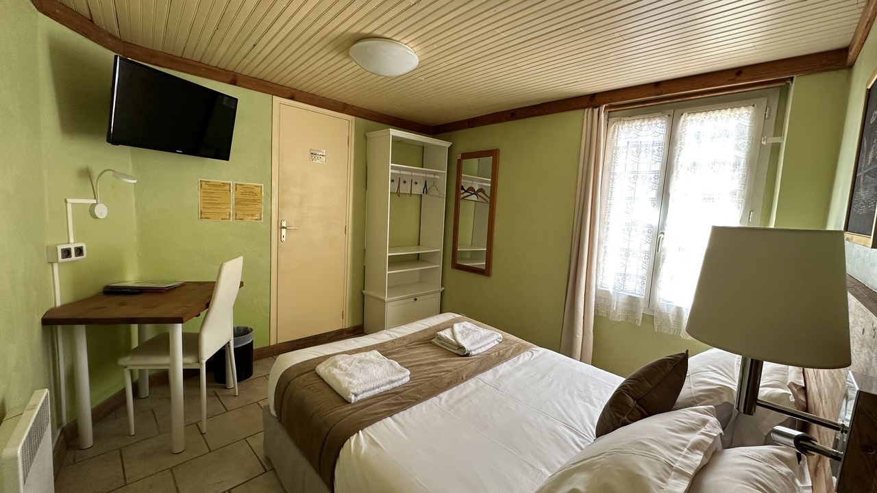 Photo of Bedroom in Annot