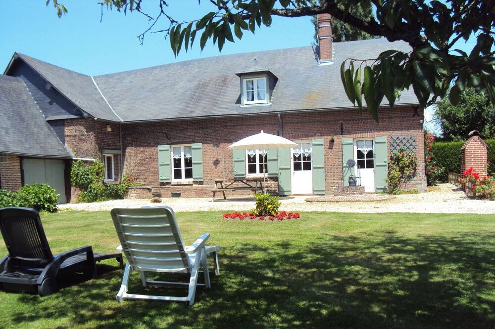 Photo of Outdoor in Beauvoir-en-Lyons