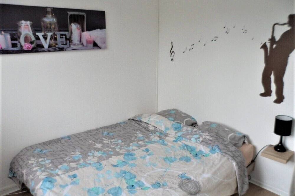 Photo of Bedroom in Cenon