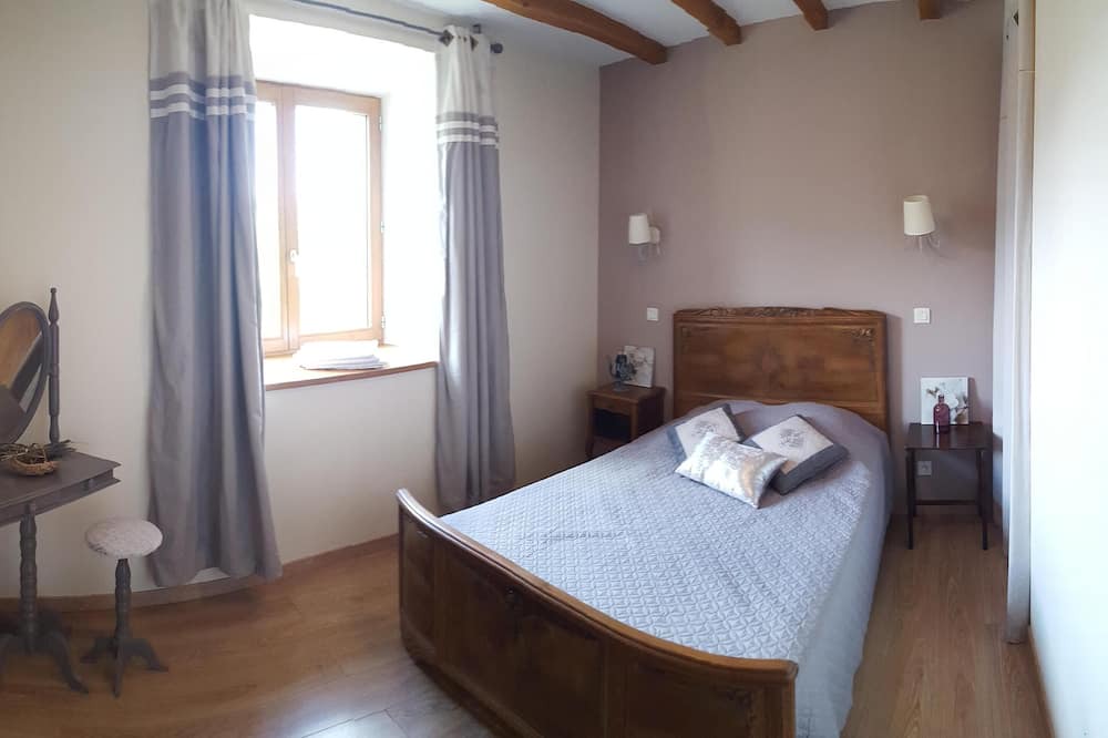 Photo of Bedroom in Roche-Saint-Secret