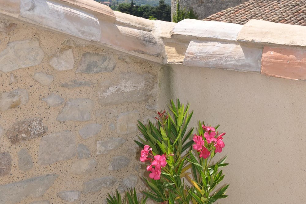 Photo of Patio Balcony in Roche-Saint-Secret