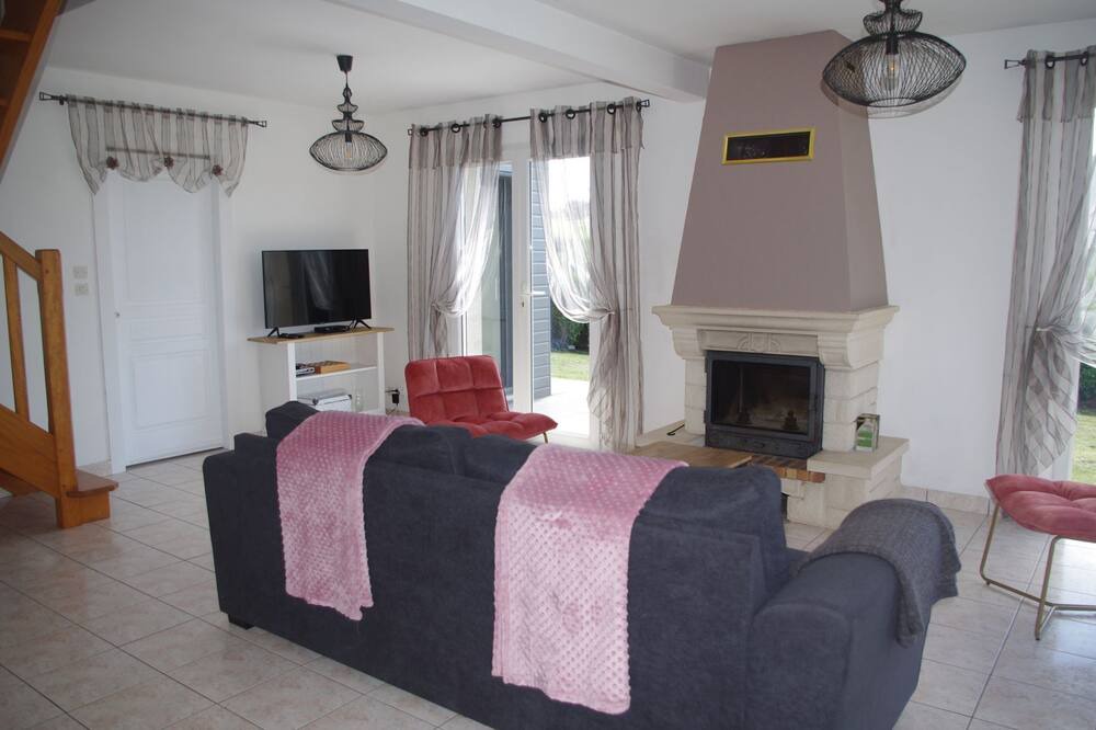 Photo of Livingroom in Plomodiern