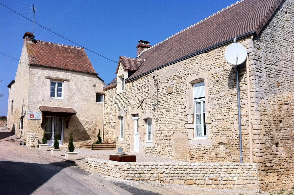 Photo of Outdoor in Fourches