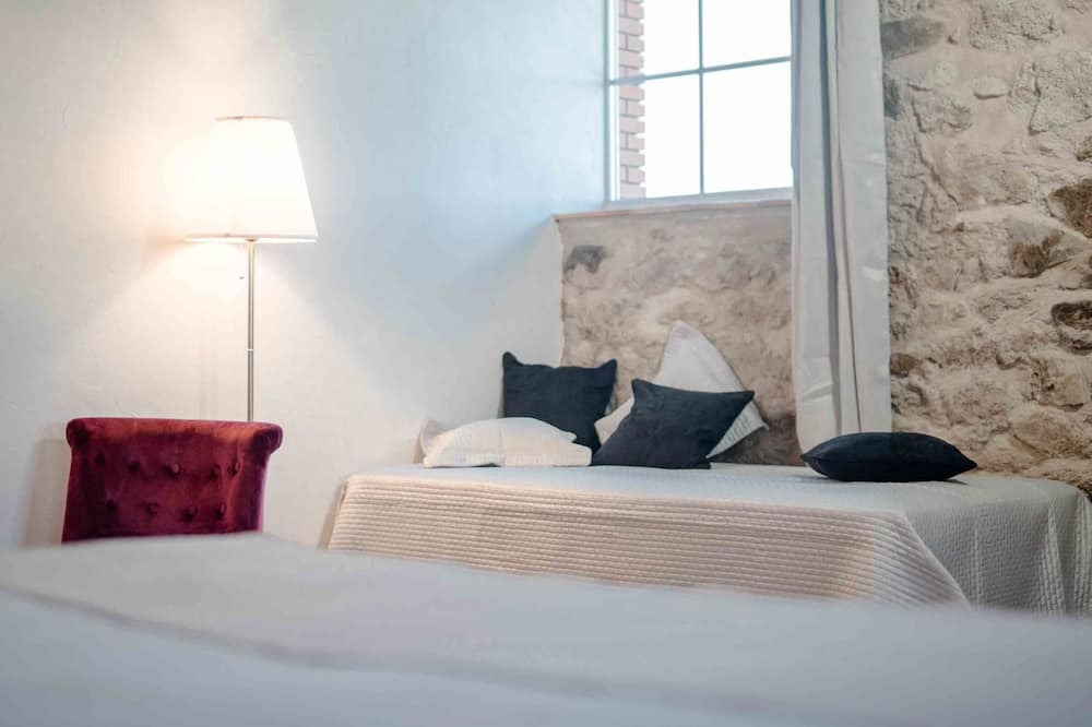 Photo of Bedroom in Lescure-dAlbigeois