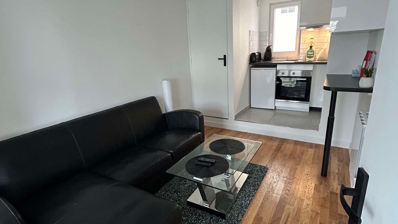 Photo of Livingroom in Plateau - Mont-Valerien