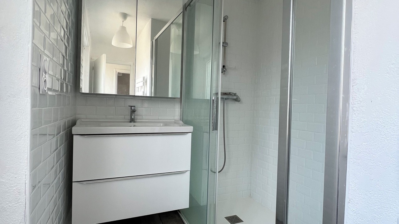 Photo of Bathroom in Montsenelle