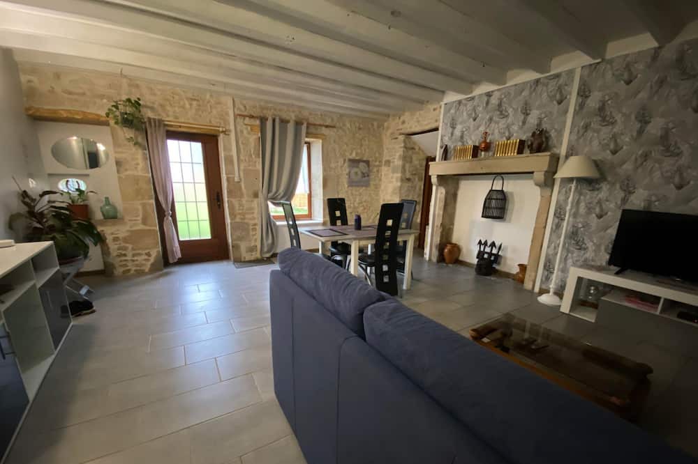 Photo of Livingroom in Savigne