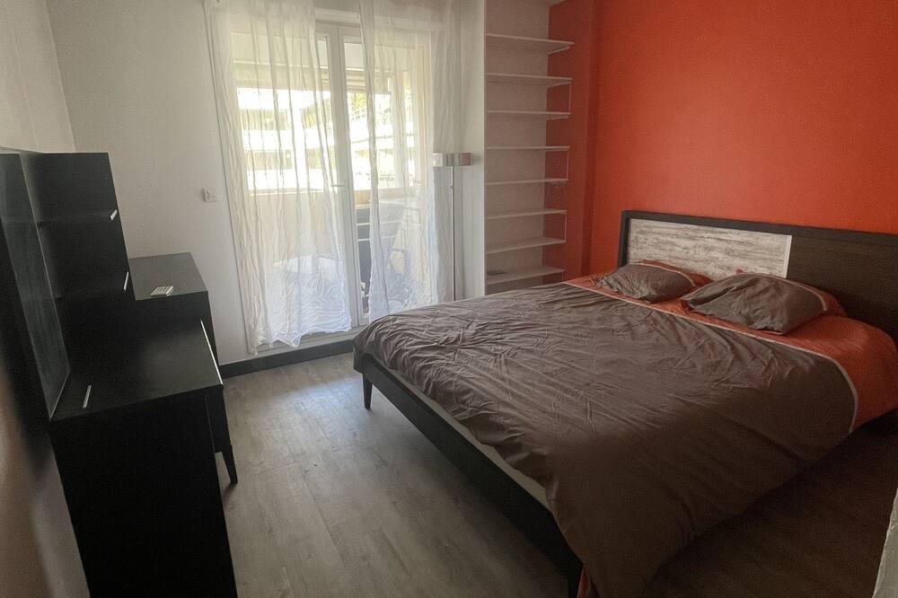 Photo of Bedroom in Prado-Perier