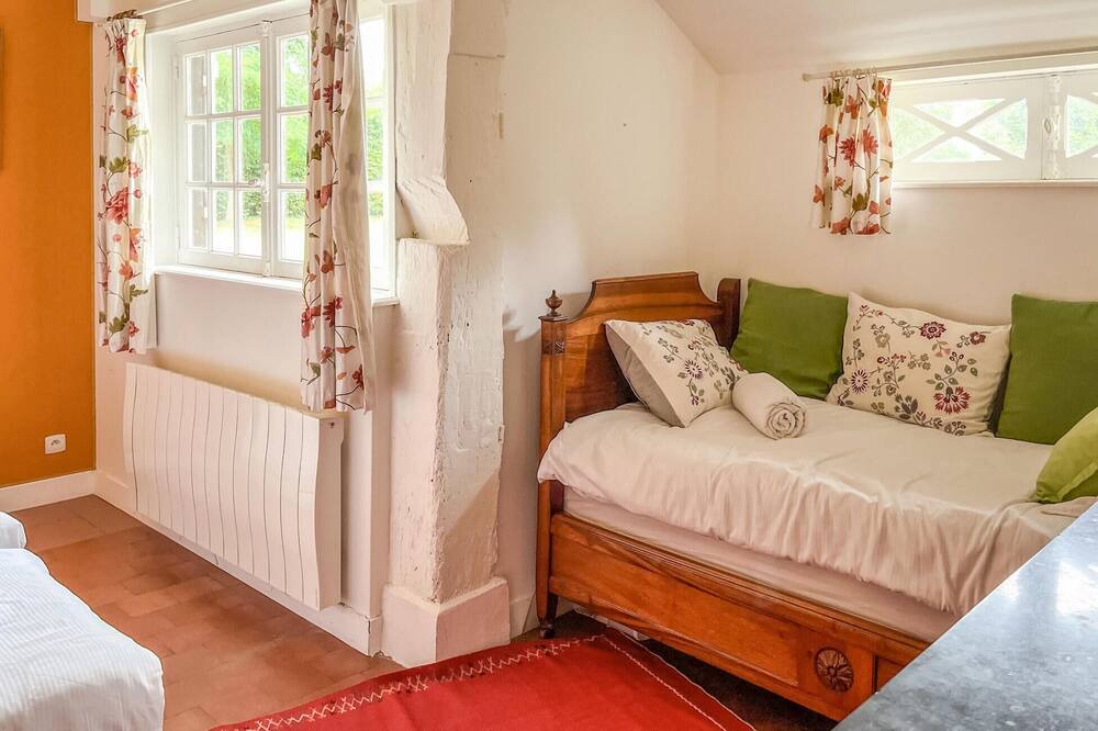Photo of Others in Hardencourt-Cocherel