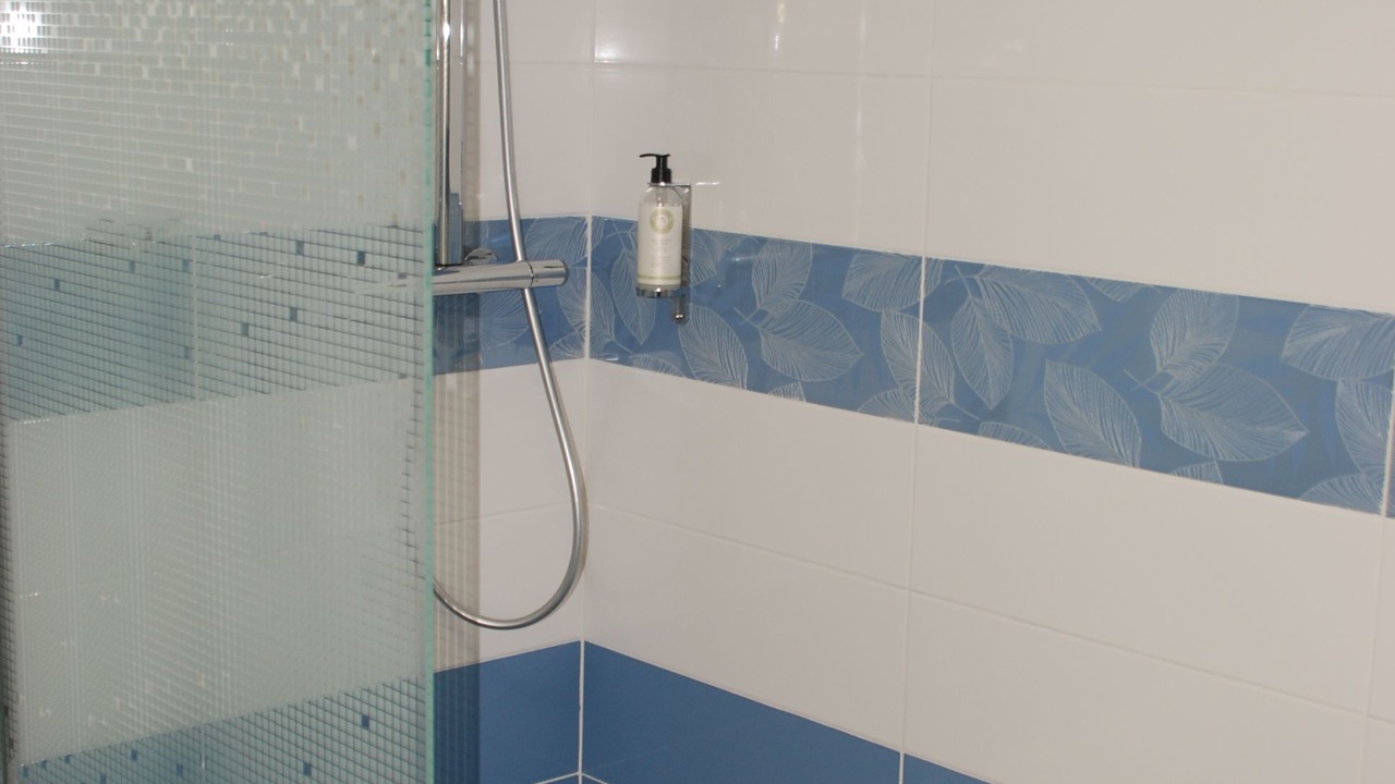 Photo of Bathroom in Lisieux