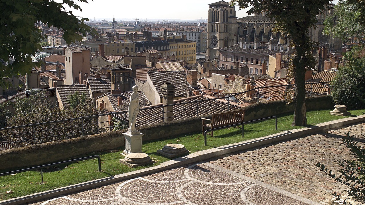 Photo of Others in Old Lyon