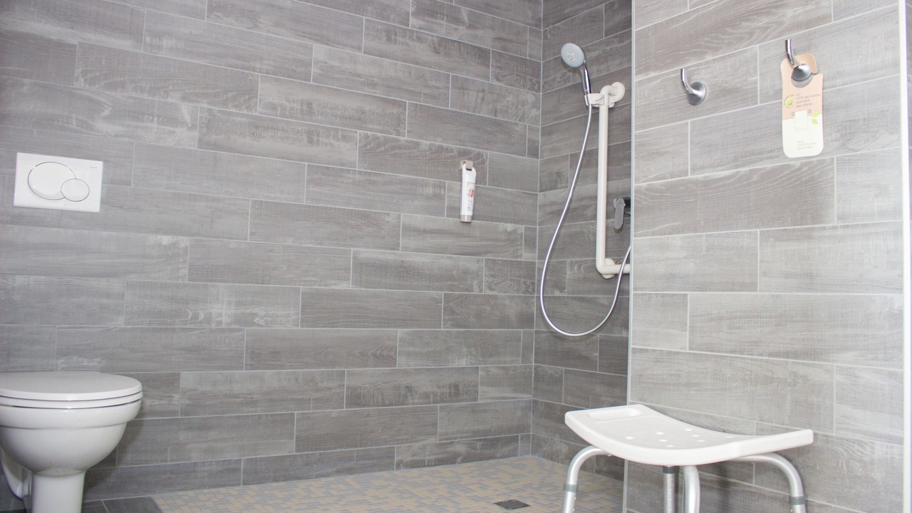 Photo of Bathroom in Chasseneuil-du-Poitou