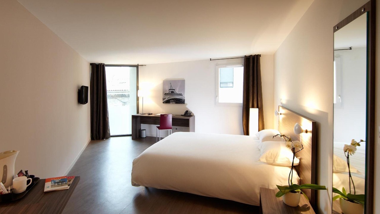 Photo of Bedroom in Faubourg Saint-Jacques