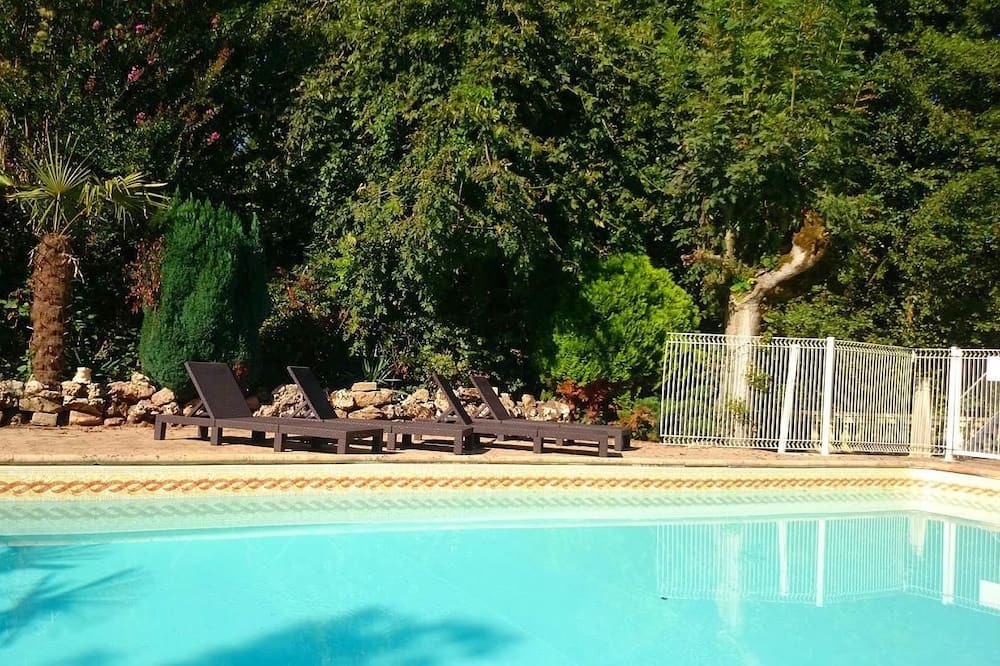 Photo of Outdoor in Larche