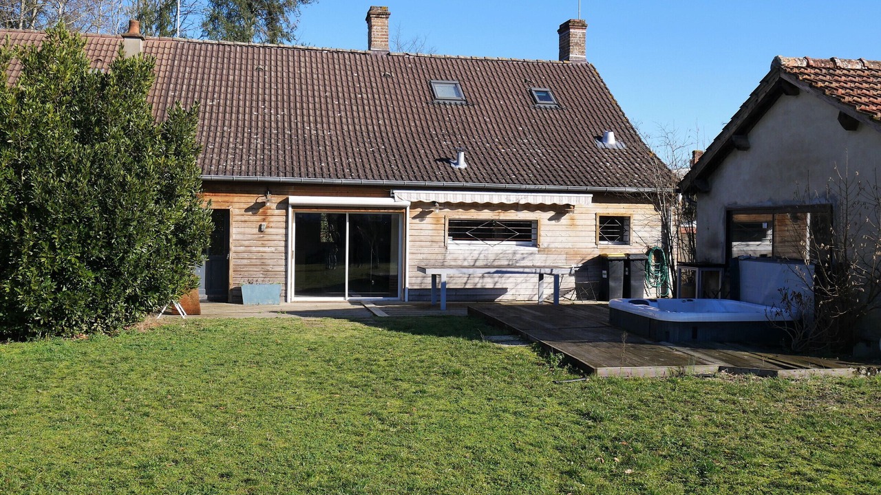 Photo of Outdoor in La Ferte-Saint-Aubin