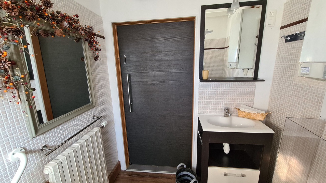Photo of Bathroom in La Ferte-Saint-Aubin
