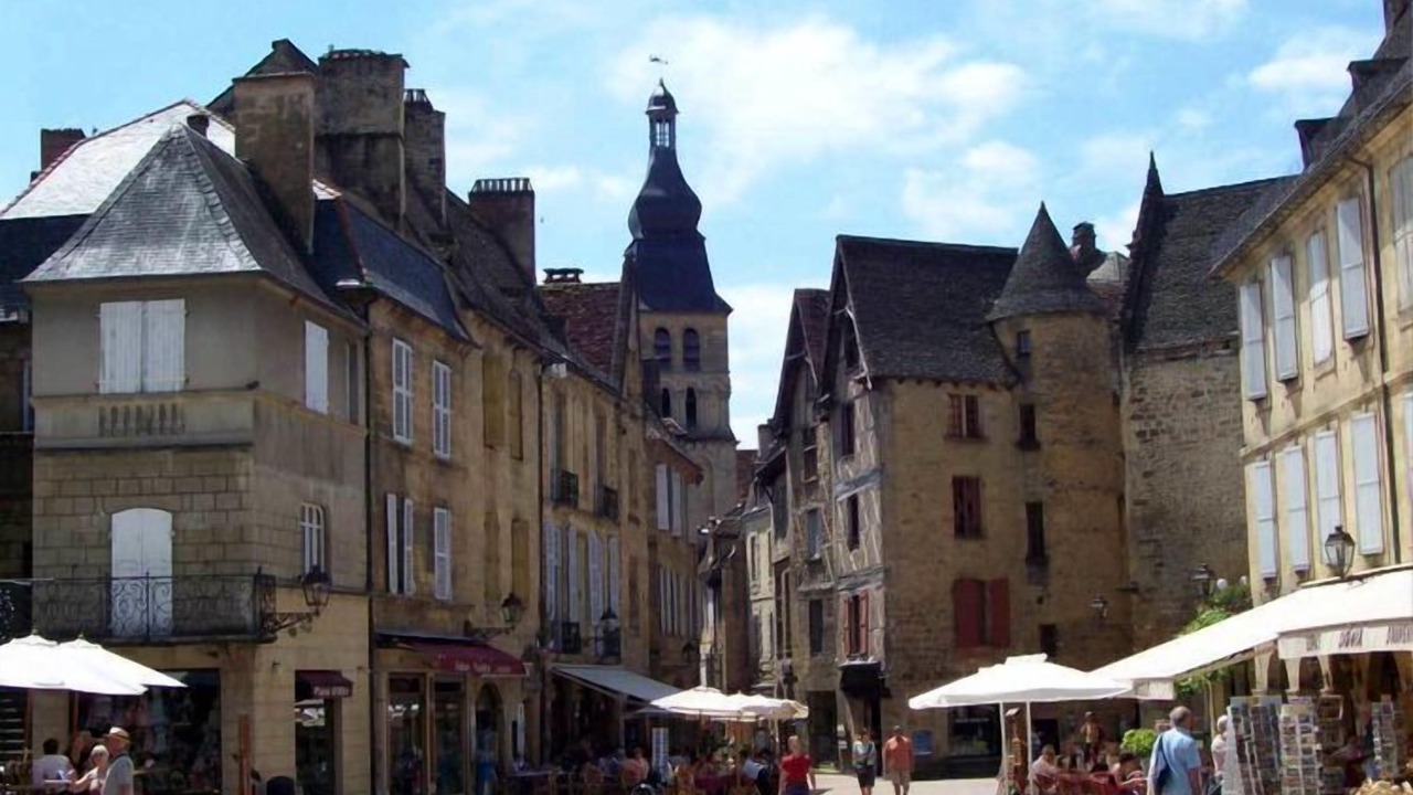 Photo of Buildings in Souillac