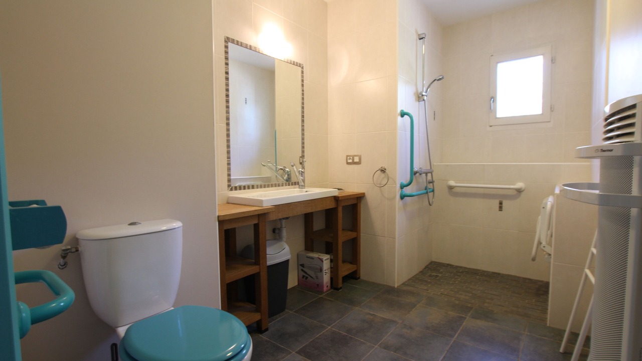 Photo of Bathroom in Gotein-Libarrenx
