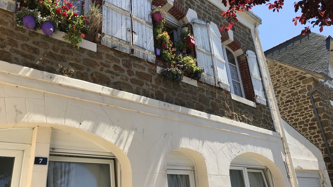 Photo of Outdoor in Parame