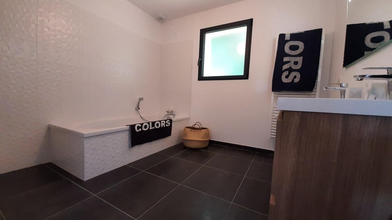 Photo of Bathroom in Sainte-Valiere