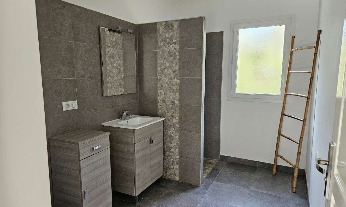Photo of Bathroom in Sisco