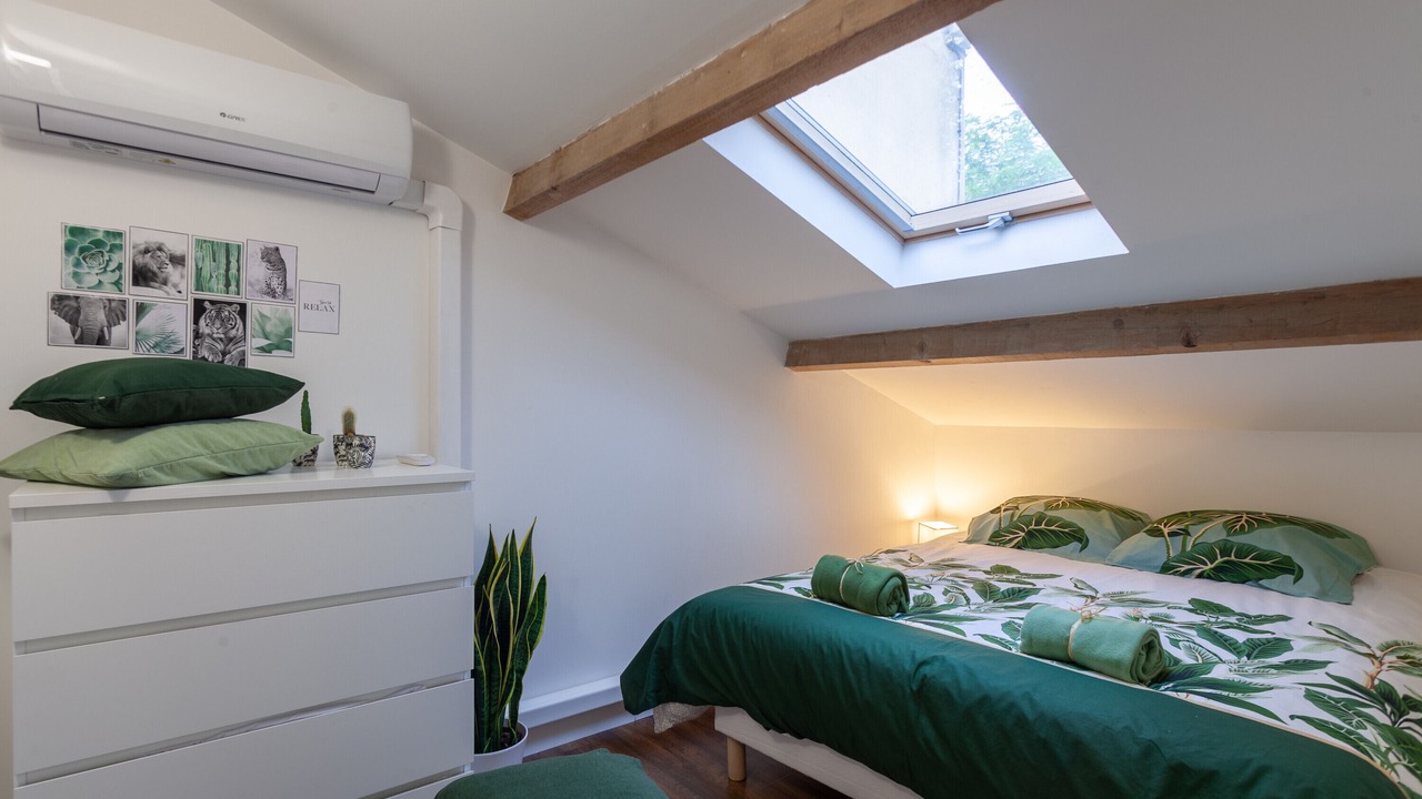 Photo of Bedroom in Salon-de-Provence