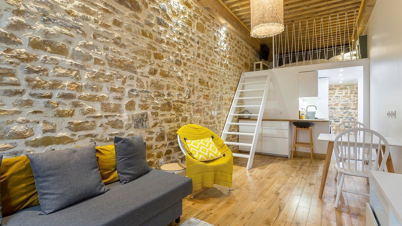 Photo of Livingroom in Carnot - Gailleton