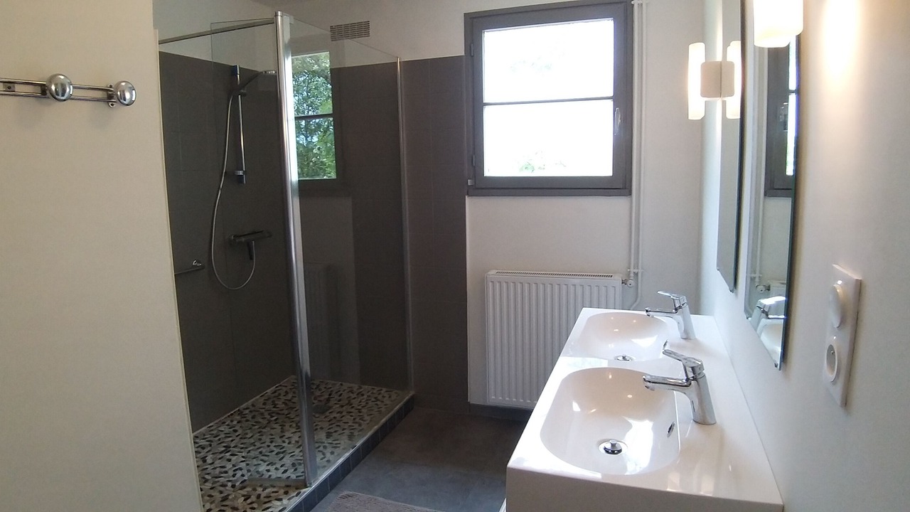 Photo of Bathroom in Laval