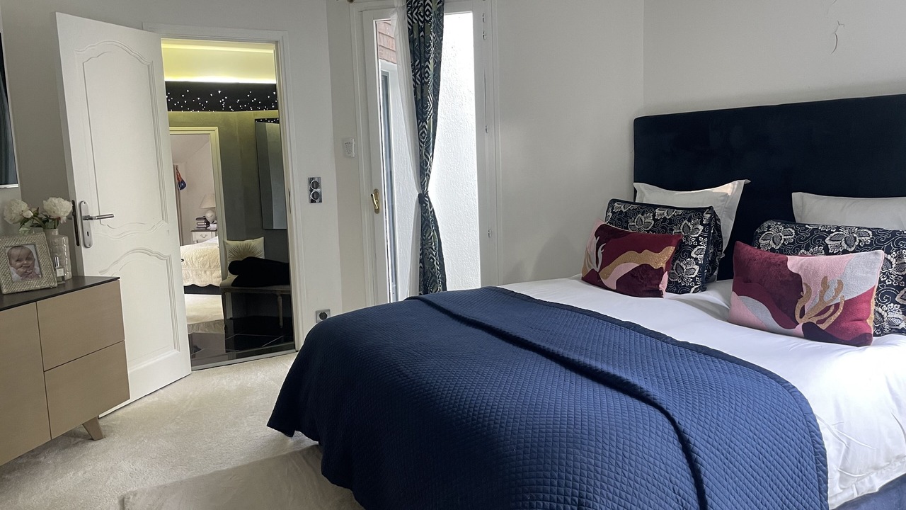 Photo of Bedroom in Lamorlaye