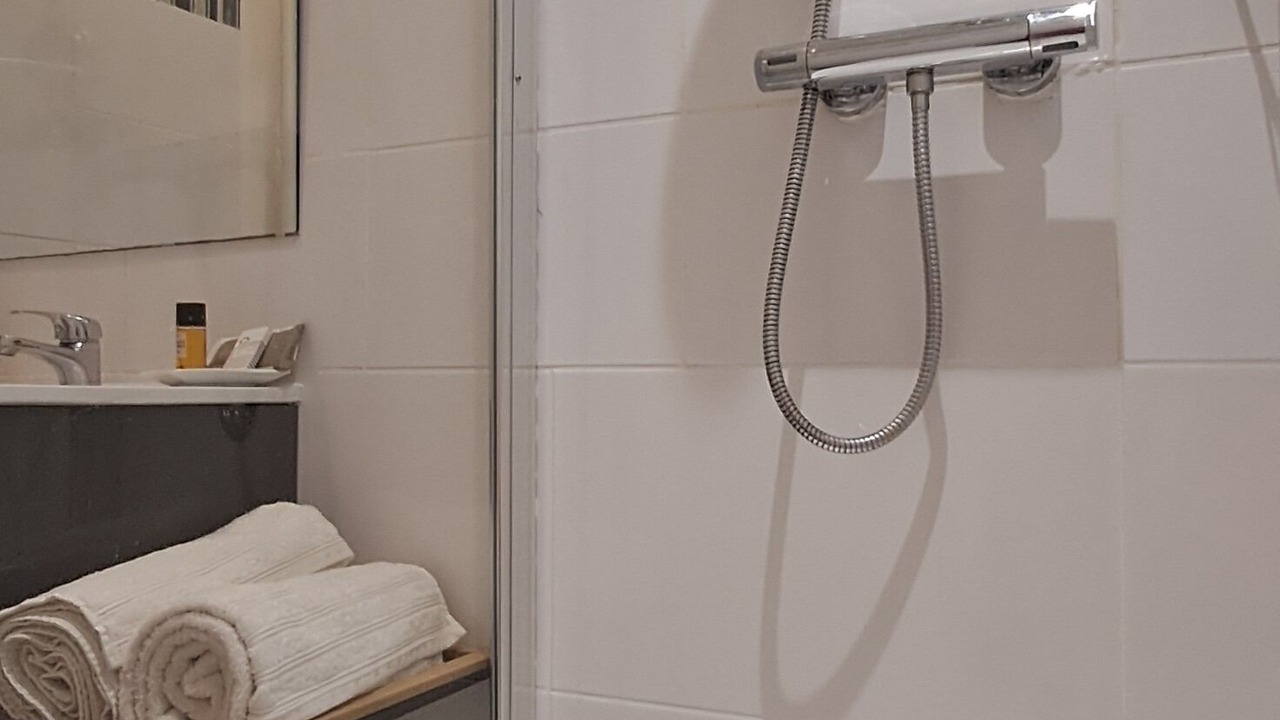 Photo of Bathroom in Cholet